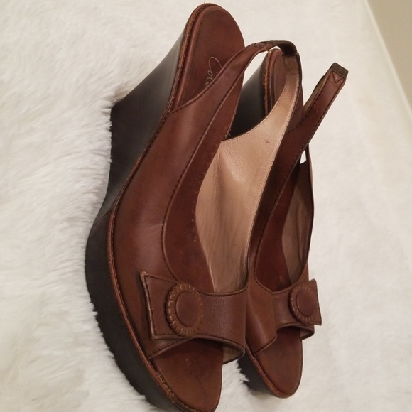 Shoes - Picture 2 of 3